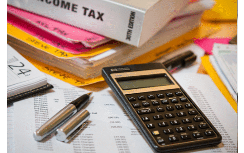 Trader checking cashback on demo account trading platform